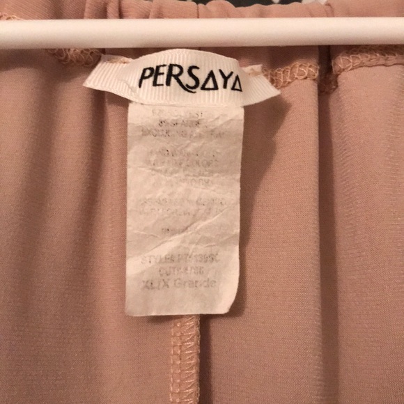 Asymmetrical handkerchief top - Picture 2 of 3